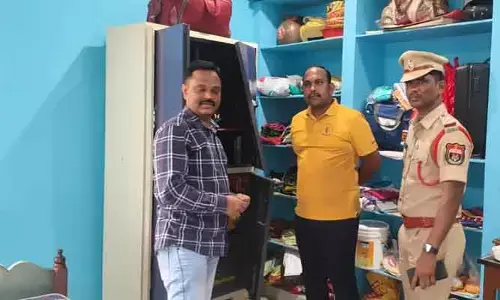 తాళం వేసి ఉన్న ఇంట్లో చోరీ