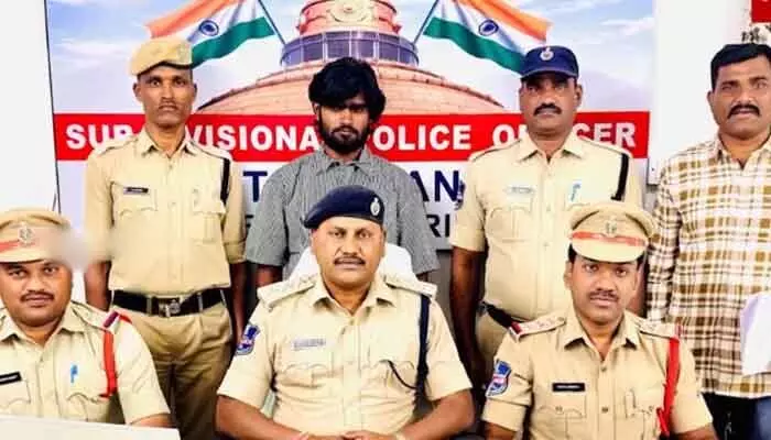 రాష్ట్రంలో దారుణం.. రూ.22 కోసం హత్య రాష్ట్రంలో దారుణం.. రూ.22 కోసం హత్య