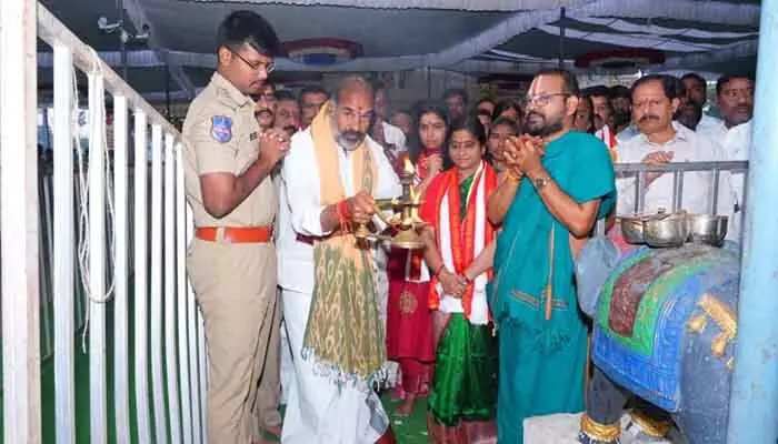 మామిడిపల్లిలో వైభవోపేతంగా రాములోరి జాతర మామిడిపల్లిలో వైభవోపేతంగా రాములోరి జాతర