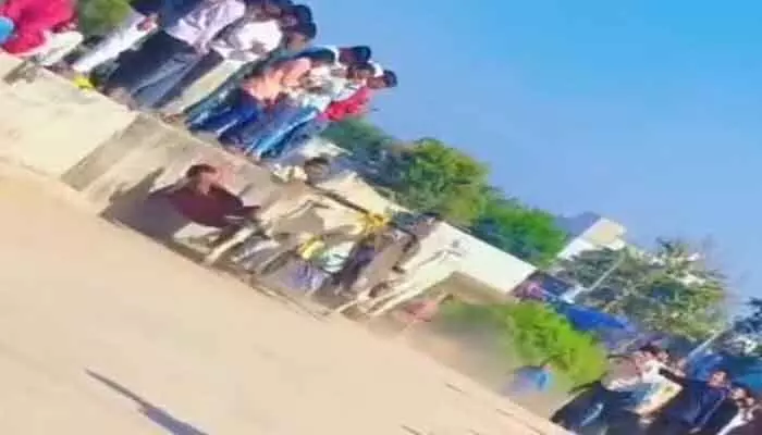 వీరభద్ర స్వామి జాతరలో అపశృతి వీరభద్ర స్వామి జాతరలో అపశృతి