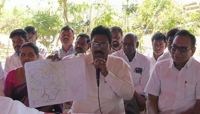 గొల్లపల్లి రిజర్వాయర్ విషయంలో బీఆర్ఎస్ తెరచాటు రాజకీయాలు గొల్లపల్లి రిజర్వాయర్ విషయంలో బీఆర్ఎస్ తెరచాటు రాజకీయాలు