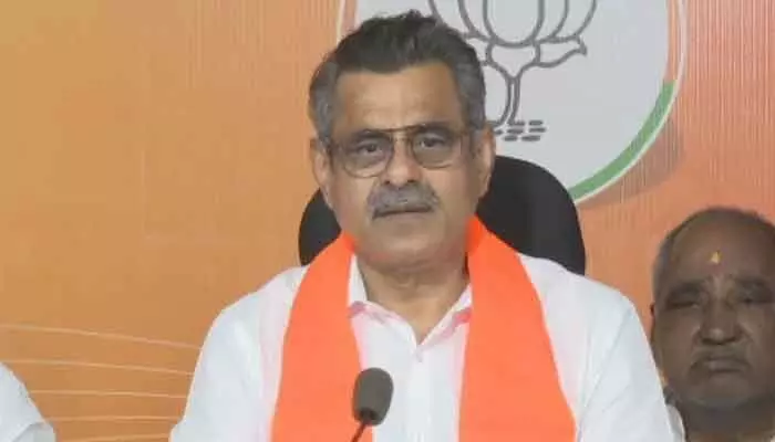 దక్షిణాదికి నష్టం జరగుకుండా 50 శాతం పెంచుతామన్న విపక్షాలు వినలేదు : ఎంపీ కొండా విశ్వేశ్వర్రెడ్డి దక్షిణాదికి నష్టం జరగుకుండా 50 శాతం పెంచుతామన్న విపక్షాలు వినలేదు : ఎంపీ కొండా విశ్వేశ్వర్రెడ్డి