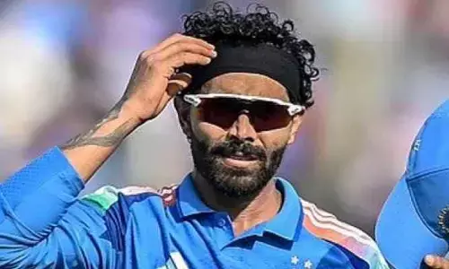 ర‌వీంద్ర‌ జ‌డేజాపై ట్రోల్స్..రిటైర్మెంట్ ఇవ్వాలంటూ !