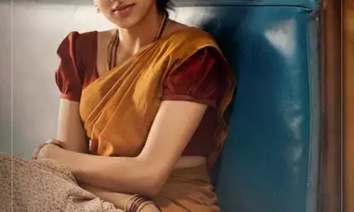 టాలీవుడ్‌కు మరో హీరోయిన్ దొరికేసిందోచ్.. ‘ఆకాశంలో ఒక తార’ సినిమా నుంచి ఫస్ట్ లుక్ విడుదల