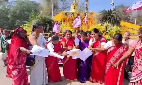 ఎమ్మెల్యే దగ్గుపాటి ప్రసాద్ పై మహిళల ఆగ్రహం
