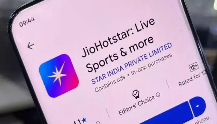 JioHotstar: జియోహాట్స్టార్ యూజర్లకు షాక్.. ప్లాన్ల ధరలు పెంపు JioHotstar: జియోహాట్స్టార్ యూజర్లకు షాక్.. ప్లాన్ల ధరలు పెంపు