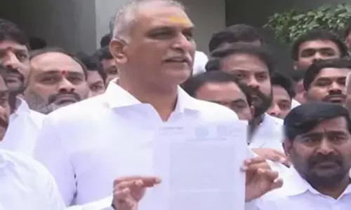 ఇదంతా డైవర్షన్ పాలిటిక్స్ లో భాగం : సిట్ నోటీసులపై హరీష్ రావు ఫస్ట్ రియాక్షన్
