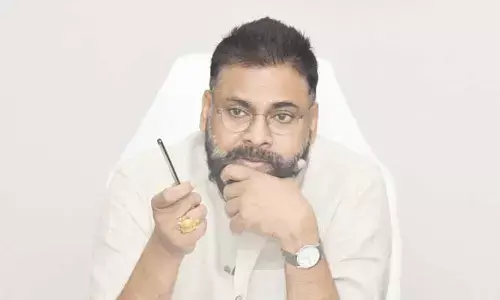 ఉగాది నుంచి స్టార్ట్ చేద్దాం.. అధికారులకు పవన్ కల్యాణ్ కీలక దిశానిర్దేశం