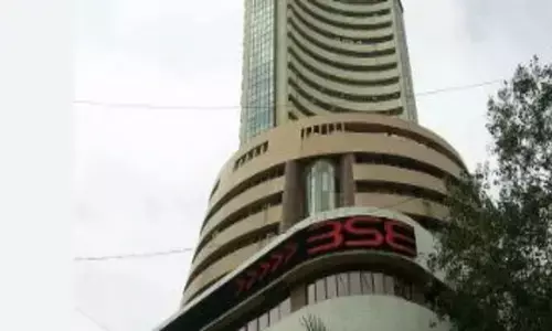 Stock Market: భారీగా పతనమైన స్టాక్ మార్కెట్లు