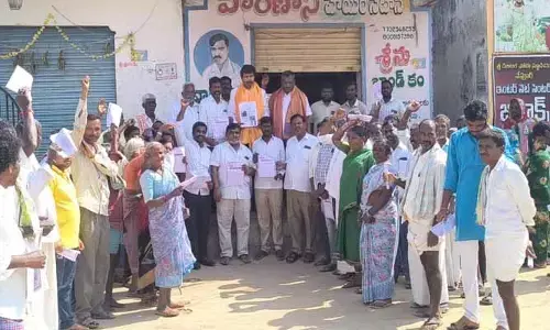 పేదల హక్కులను కాలరాసేందుకు కేంద్ర ప్రభుత్వం కుట్ర :   డీసీసీ ప్రెసిడెంట్ సంజీవ్ ముదిరాజ్