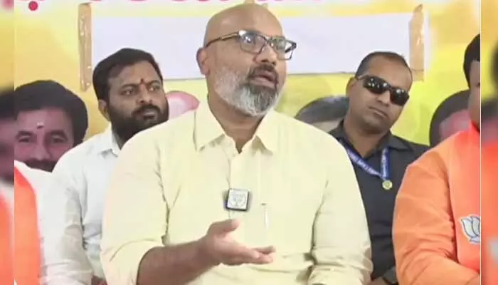 Arvind Dharmapuri: ఫోన్ ట్యాపింగ్ బహిరంగ రహస్యం.. ధర్మపురి అర్వింద్ ఇంట్రెస్టింగ్ కామెంట్స్ Arvind Dharmapuri: ఫోన్ ట్యాపింగ్ బహిరంగ రహస్యం.. ధర్మపురి అర్వింద్ ఇంట్రెస్టింగ్ కామెంట్స్