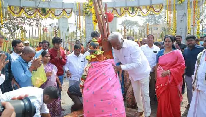 ప్రజా ప్రభుత్వాన్ని భక్తులు ఎన్నటికీ మరిచిపోలేరు : కడియం శ్రీహరి ప్రజా ప్రభుత్వాన్ని భక్తులు ఎన్నటికీ మరిచిపోలేరు : కడియం శ్రీహరి