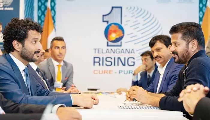 దావోస్లో తెలంగాణ తొలి విజయం.. ‘ఫ్యూచర్ సిటీ’లో భాగస్వామి కానున్న UAE దావోస్లో తెలంగాణ తొలి విజయం.. ‘ఫ్యూచర్ సిటీ’లో భాగస్వామి కానున్న UAE