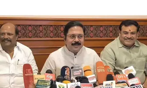 తమిళనాడు రాజకీయాల్లో బిగ్ ట్విస్ట్.. ఎన్డీయే గూటికి టీటీవీ దినకరన్