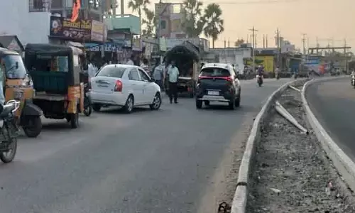 ఫోర్‌లైన్ రోడ్ పనుల్లో లోపాలు