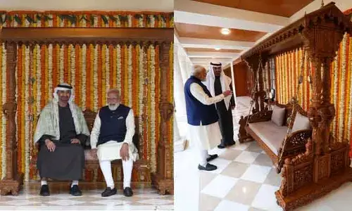 యూఏఈ అధ్యక్షునికి గుజరాతీ జూలాను కానుకగా ఇచ్చిన ప్రధాని మోడీ