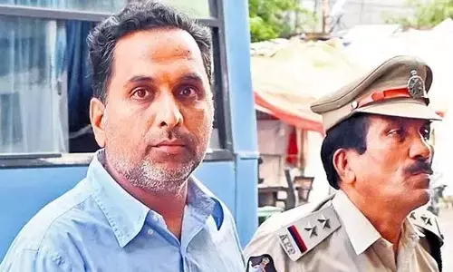 లిక్కర్ కేసు నిందితుడు రాజ్ కసిరెడ్డికి అస్వస్థత.. ఆస్పత్రికి తరలింపు