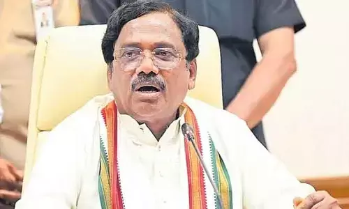 ఈఎస్ఐ ఆసుపత్రుల్లో కార్మికుల సంక్షేమానికి ప్రాధాన్యత ఇవ్వాలి: మంత్రి వివేక్​వెంకటస్వామి