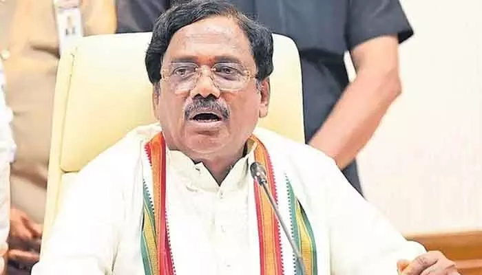ఈఎస్ఐ ఆసుపత్రుల్లో కార్మికుల సంక్షేమానికి ప్రాధాన్యత ఇవ్వాలి: మంత్రి వివేక్వెంకటస్వామి ఈఎస్ఐ ఆసుపత్రుల్లో కార్మికుల సంక్షేమానికి ప్రాధాన్యత ఇవ్వాలి: మంత్రి వివేక్వెంకటస్వామి