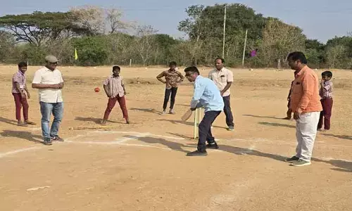 క్రీడ‌లు మాన‌సిక ఉల్లాసాన్ని క‌లిగిస్తాయి: ఎంఈఓ రాజు నాయ‌క్