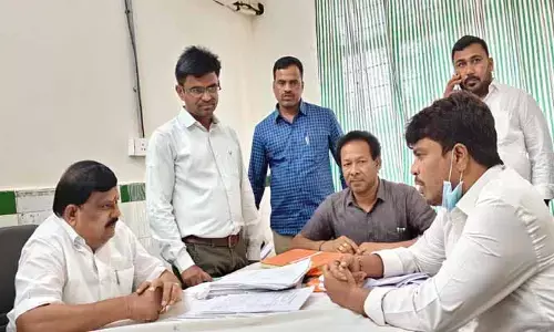 ప్ర‌తి ఒక్క‌రికీ మెరుగైన వైద్య సేవ‌లందించాలి : ఎమ్మెల్యే బాలు నాయ‌క్