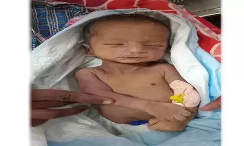 వైద్యుల నిర్లక్ష్యంతో నాలుగు రోజుల శిశువు మృతి