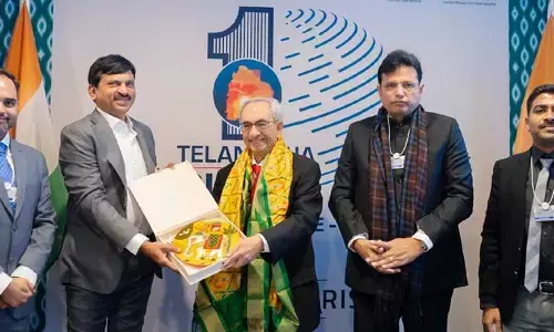 ‘హైదరాబాద్‌కు రండి’.. నాదిర్ గోద్రేజ్‌ను ఆహ్వానించిన మంత్రులు