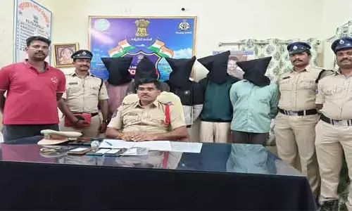 గంజాయి పట్టివేత.. ఐదుగురు అరెస్ట్..!