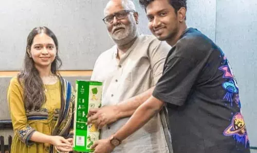 పాటకు ప్రాణం పోసిన కీరవాణి