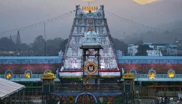శ్రీవారి భక్తులకు బిగ్ అలర్ట్.. ఏప్రిల్ నెల దర్శన టికెట్లు విడుదల శ్రీవారి భక్తులకు బిగ్ అలర్ట్.. ఏప్రిల్ నెల దర్శన టికెట్లు విడుదల