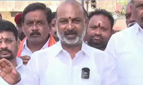 సిట్ అధికారులకు సర్కార్ స్వేచ్ఛనివ్వడం లేదు: బండి సంజయ్ తీవ్ర ఆరోపణలు
