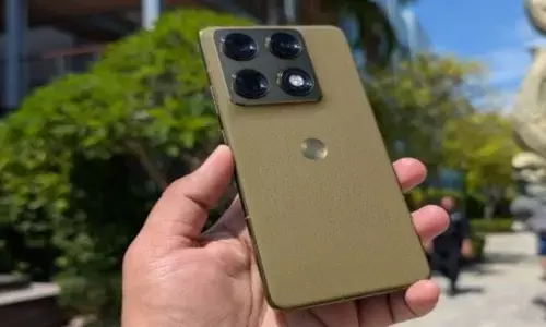 Motorola: కొత్త ప్రీమియం సిగ్నేచర్ స్మార్ట్‌ఫోన్ విడుదల చేసిన మోటరోలా