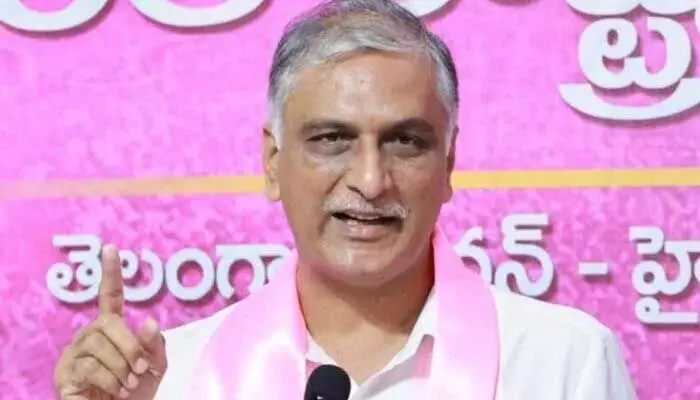 చేతులు కాలినంక ఆకులు పట్టుకుంటే లాభం లేదు: హరీశ్ రావు చేతులు కాలినంక ఆకులు పట్టుకుంటే లాభం లేదు: హరీశ్ రావు