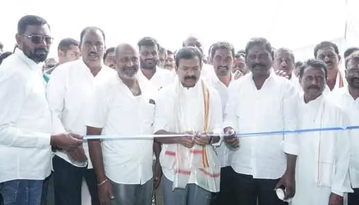 రంగపేటలో పశువుల వారసంత ప్రారంభించిన ఎమ్మెల్యే కవ్వంపల్లి రంగపేటలో పశువుల వారసంత ప్రారంభించిన ఎమ్మెల్యే కవ్వంపల్లి