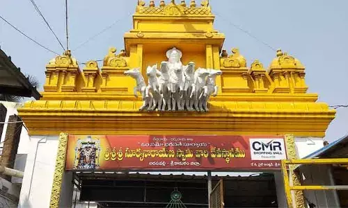 అరసవల్లికి పోటెత్తిన భక్తులు.. భక్తులకు కలెక్టర్ వినతి