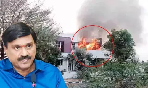 గాలి జనార్దన్ రెడ్డి ‘మోడల్ హౌస్’‌కు నిప్పుపెట్టిన దుండగులు.. ఎమ్మెల్యే అనుచరులపై ఆరోపణలు