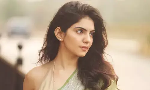 Misha Narang oozes hot vibes in a stunning green saree