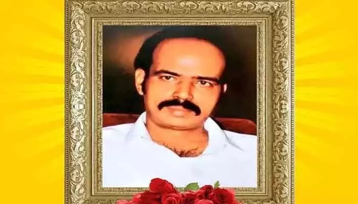పరిటాల రవీంద్ర పోరాటాలు ఎప్పటికీ గుర్తుంటాయి : సీఎం పరిటాల రవీంద్ర పోరాటాలు ఎప్పటికీ గుర్తుంటాయి : సీఎం