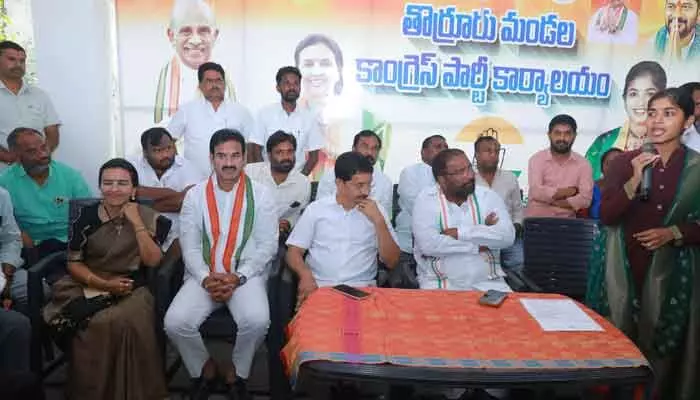‘పది రోజుల్లో పదేళ్ల అహంకారం కూల్చాం’: మంత్రి వాకిటి శ్రీహరి ‘పది రోజుల్లో పదేళ్ల అహంకారం కూల్చాం’: మంత్రి వాకిటి శ్రీహరి