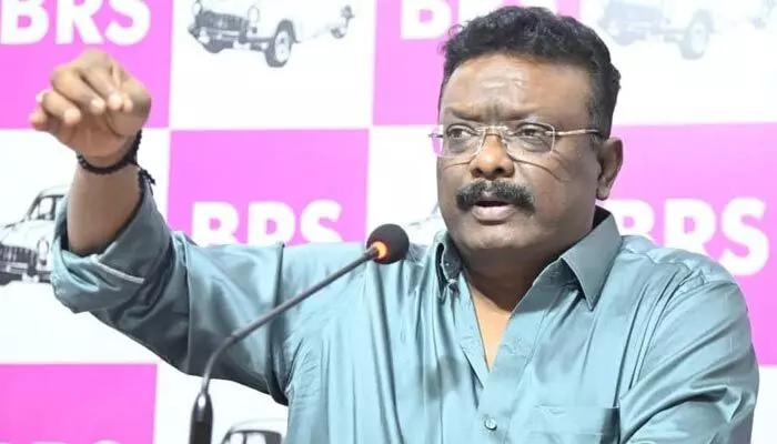 బొగ్గు గనుల స్కామ్.. బామ్మర్ది కళ్ళల్లో సంతోషం కోసమే! బీఆర్ఎస్ ఎమ్మెల్సీ హాట్ కామెంట్స్ బొగ్గు గనుల స్కామ్.. బామ్మర్ది కళ్ళల్లో సంతోషం కోసమే! బీఆర్ఎస్ ఎమ్మెల్సీ హాట్ కామెంట్స్