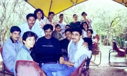 ఎప్పుడూ చూడని లుక్‌లో కేటీఆర్.. ఫిదా అవుతున్న అభిమానులు
