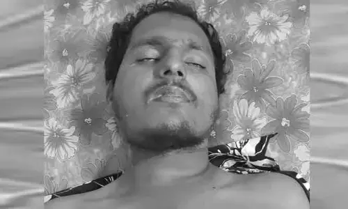 లాడ్జిలో గుర్తు తెలియని వ్యక్తి ఆత్మహత్య
