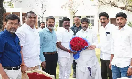 డిప్యూటీ CM భట్టిని కలిసిన పవర్ ఎంప్లాయీస్ JAC