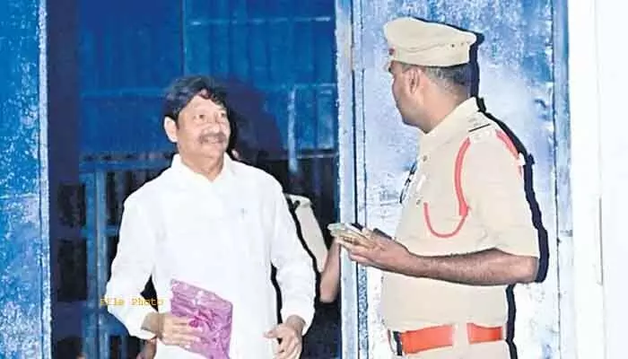 జోగి సోదరులపై మరో కేసు నమోదు జోగి సోదరులపై మరో కేసు నమోదు