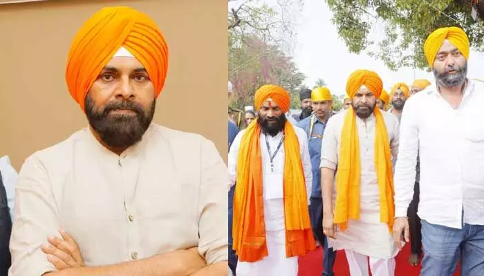 పవన్ కల్యాణ్కు సిక్కుల పవిత్ర ఆయుధం బహూకరణ పవన్ కల్యాణ్కు సిక్కుల పవిత్ర ఆయుధం బహూకరణ