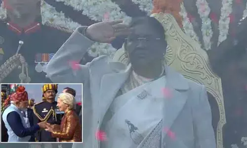 కర్తవ్యపథ్‌లో జాతీయ జెండాను ఆవిష్కరించిన ద్రౌపది ముర్ము.. ఆంటోనియో కోస్టా, ఉర్సులా వాన్ డెర్ లేయన్‌కు ఘన స్వాగతం