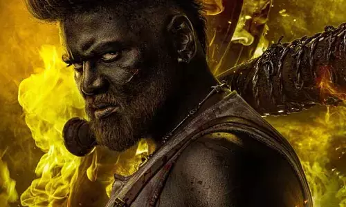 ‘డేవిడ్ రెడ్డి’ నుంచి మంచు మనోజ్ పోస్టర్ రిలీజ్.. గంభీరమైన లుక్‌లో భయపెట్టిస్తున్న హీరో