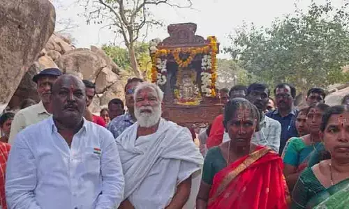 సిద్దుల గుట్ట పై ప్రత్యేక పూజలు