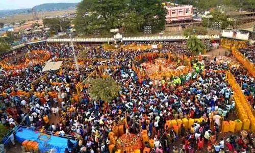 మేడారంపై దండెత్తిన సేనాని?