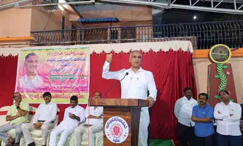 ఉద్యోగుల సమస్యల పై అసెంబ్లీ ప్రశ్నిస్తా :   మాజీ మంత్రి తన్నీరు హరీష్ రావు